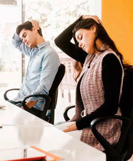 yoga sur chaise au travail